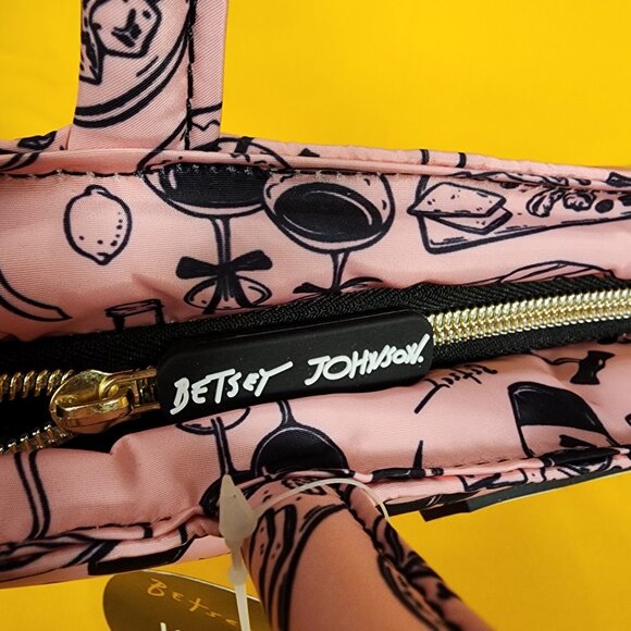 Betsey Johnson Pink Cheese Plate Wine Bottle Insulated Lunch Tote Bag NEW - Picture 8 of 11